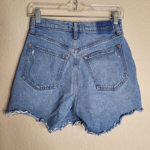 Abercrombie & Fitch Curve Love The Dad Cutoff Short Womens Sz 26 Blue High Rise - Picture 7 of 7